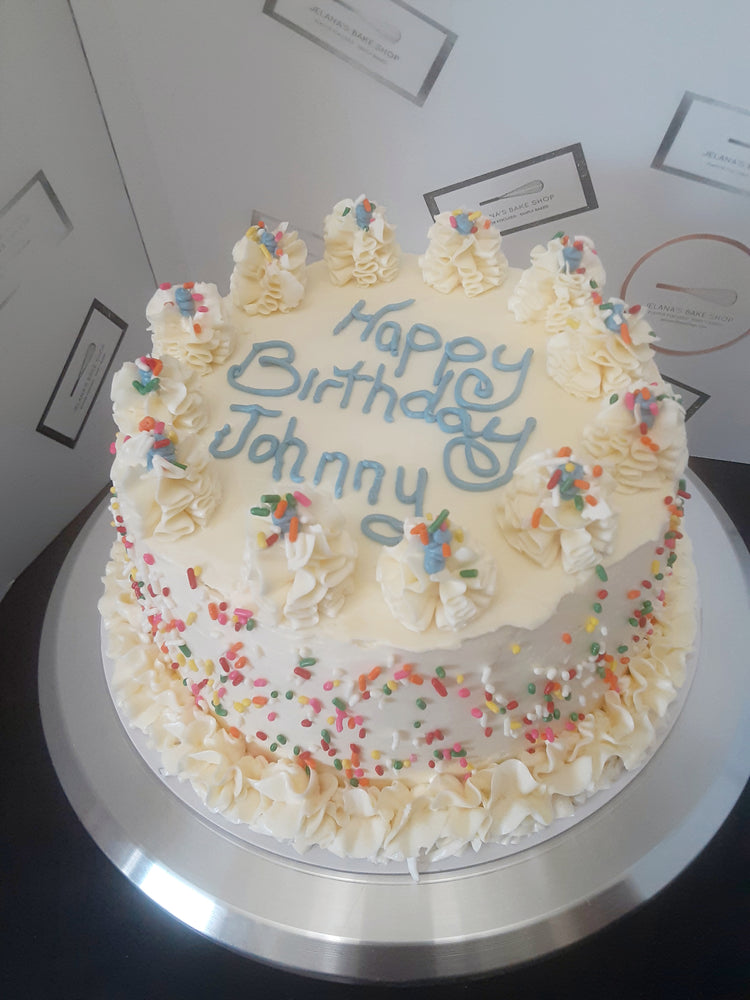 Round Cakes - 8" (8-16 servings)